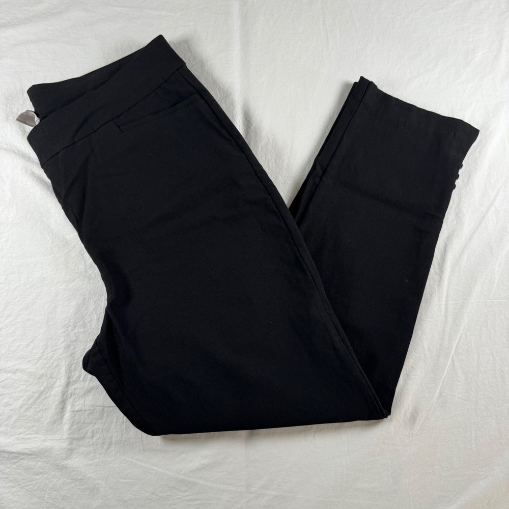 Chico's Women's Size 2R US 12R Black Ankle Length Button Hem Pull On Pants